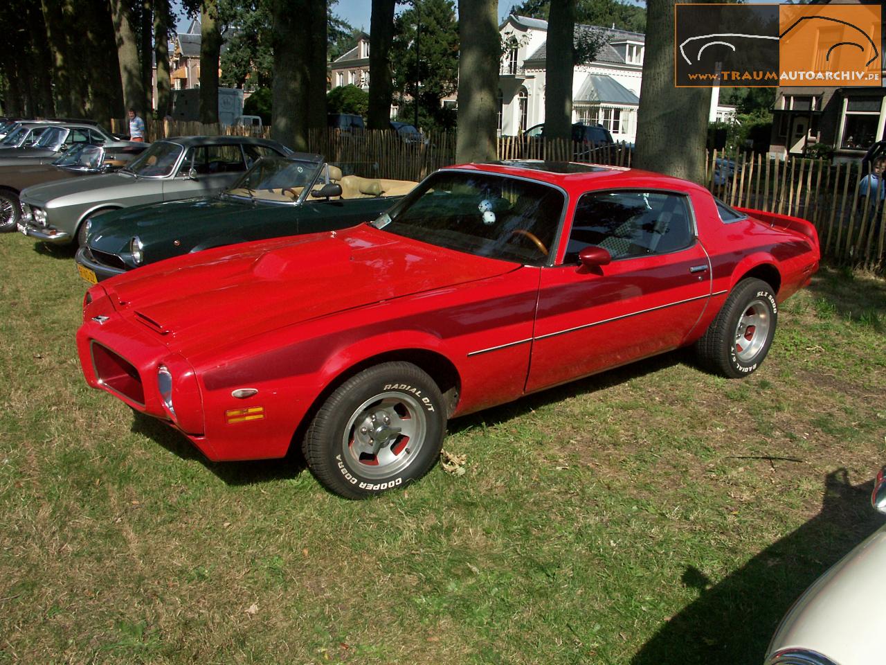 Pontiac Firebird (2).jpg 250.1K